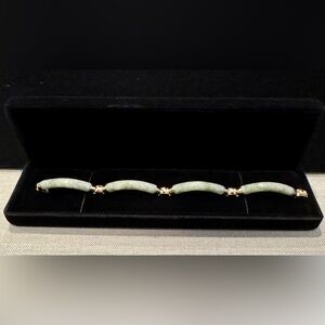 Elegant Jade and  14K Gold Bracelet